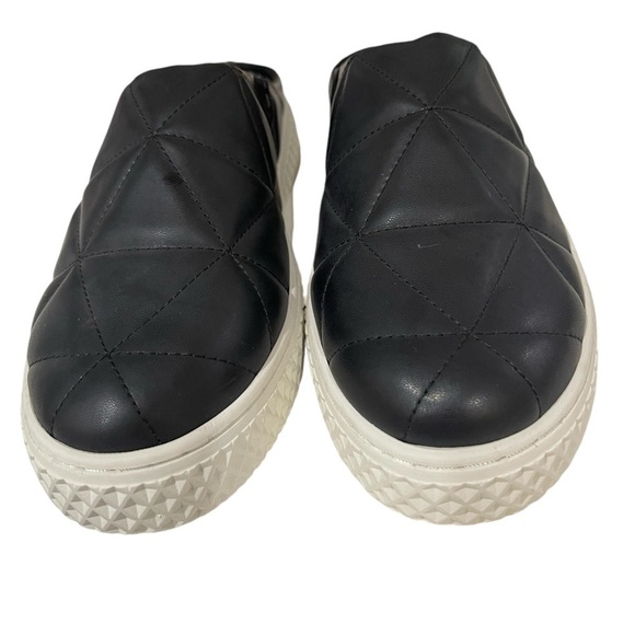 Aerosoles Aware Ella Size 7 Women’s  Black Quilted Slip on sneaker casual - Picture 2 of 5
